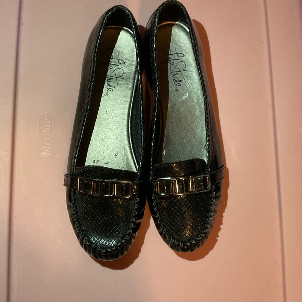 Life Stride Patent Loafers